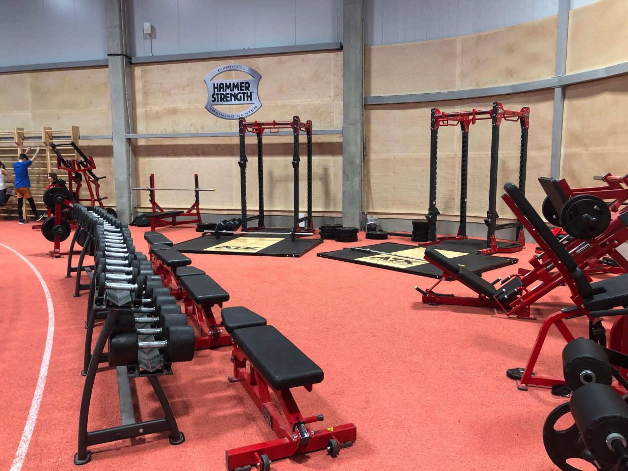 Liepājas Olimpiskā sporta manēža – spēka treniņi jaunā līmenī