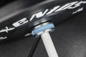 ALU TECHNIQUE BAR - 86" Aluminum Technique Bar - Bearings - 50 Kg. max.load - 220 cm. - 28 mm. - 10  ALU TECHNIQUE BAR - 86" Aluminum Technique Bar - Bearings - 50 Kg. max.load - 220 cm. - 28 mm. - 10